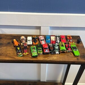 Mixed Lot of 20 Die Cast & Plastic Toy Cars
